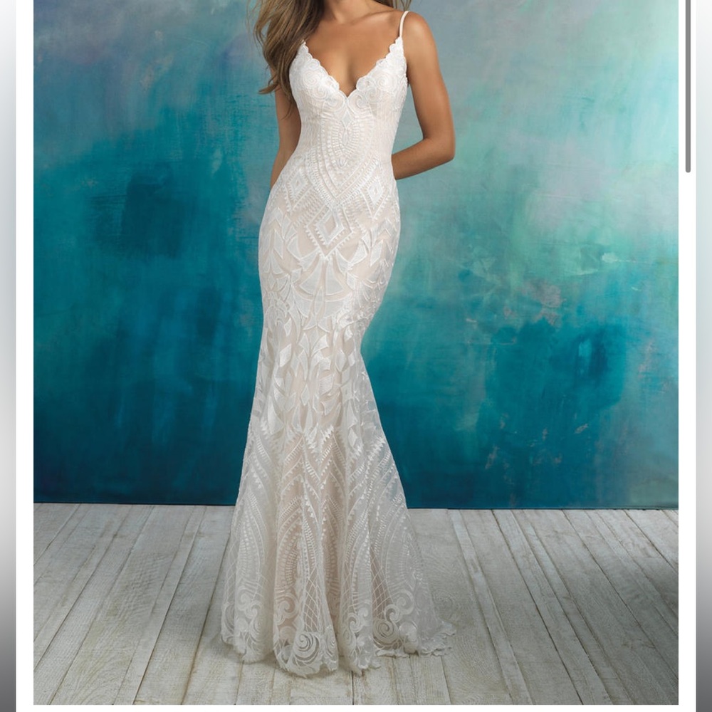 Allure bridal style 9508 brand new dress still in dust bag, only tried on once